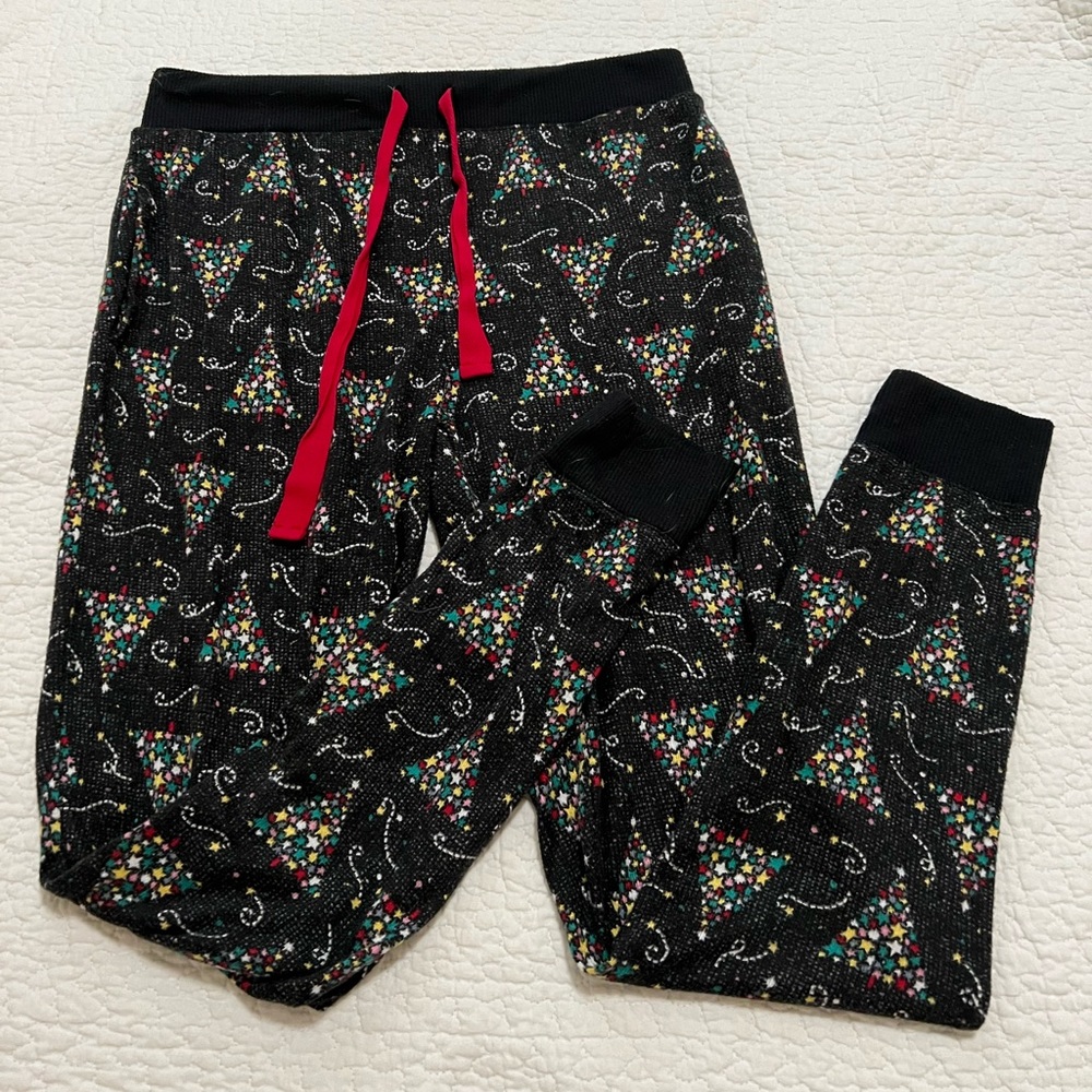 Christmas tree pajama bottoms. Size women S